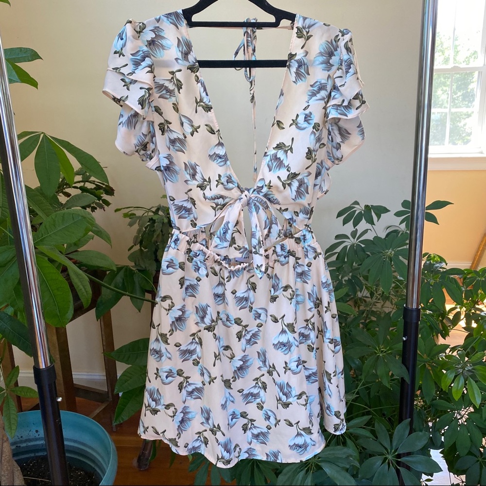 Floral Apricot Cut-out Tiger Mist Dress